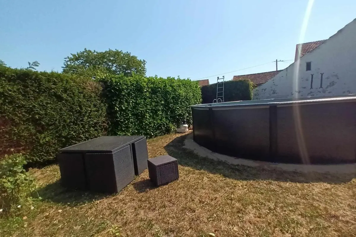 Villa La Maisonnette De L Espace Themis, Piscine Partagee Saint-Germain-de-Salles