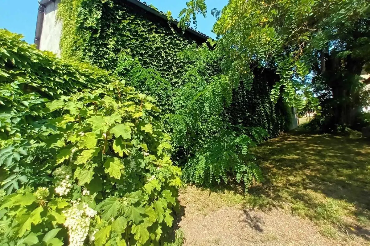 La Maisonnette De L Espace Themis, Piscine Partagee Saint-Germain-de-Salles